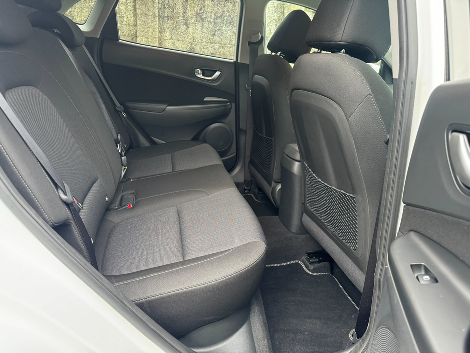 2022 Hyundai Kona - image 10