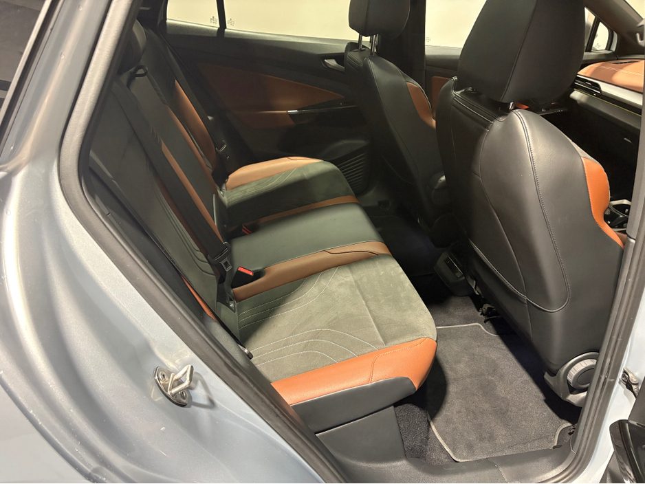 2022 Volkswagen ID.4 ONLY 37k kms - PRO 128 KW FAMILY 77KWH 174BHP €23,950