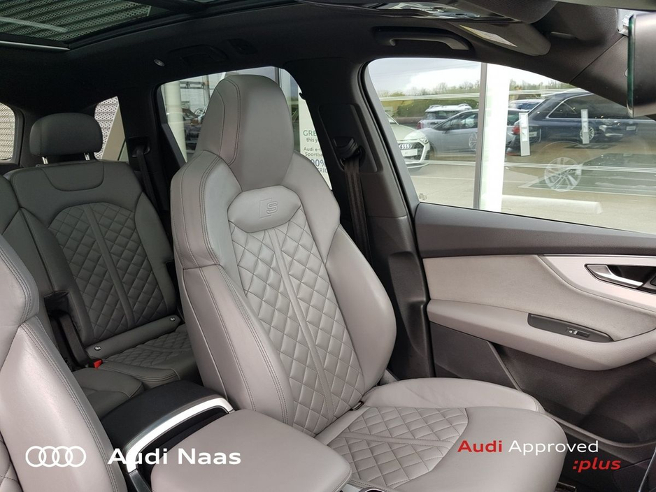 2023 Audi Q7 - image 13