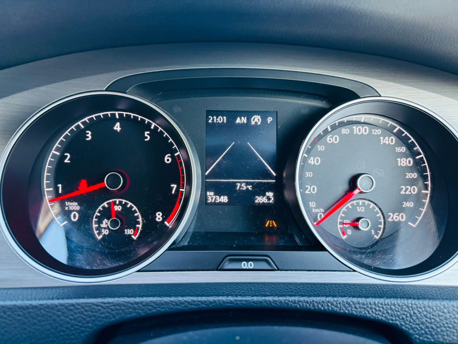 2016 Volkswagen Golf  €12,950