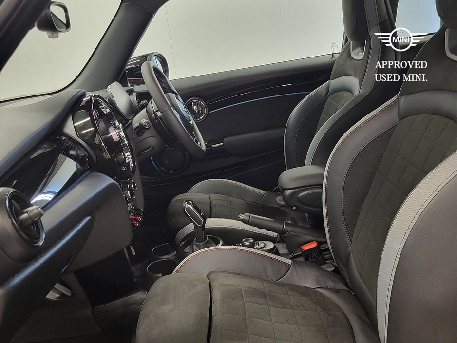 2023 MINI Hatch - image 7