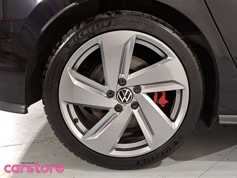 2024 Volkswagen Golf - image 14