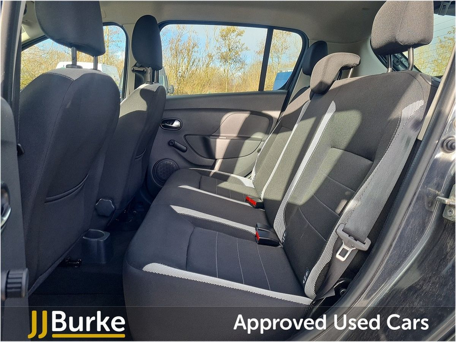 2020 Dacia Sandero Stepway - image 10