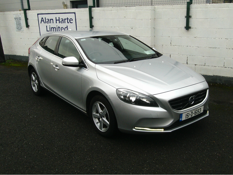 2015 Volvo V40 1.6 D2 SE ** FSH (Volvo ) ** 1 Owner  ** €11,745