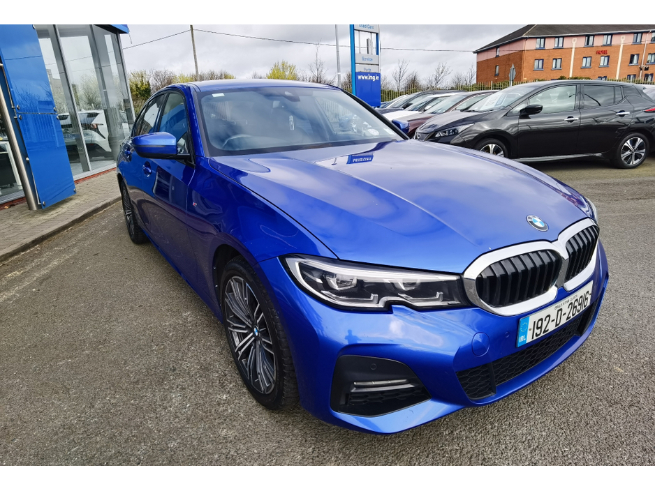 2019 BMW 3 Series - image 3
