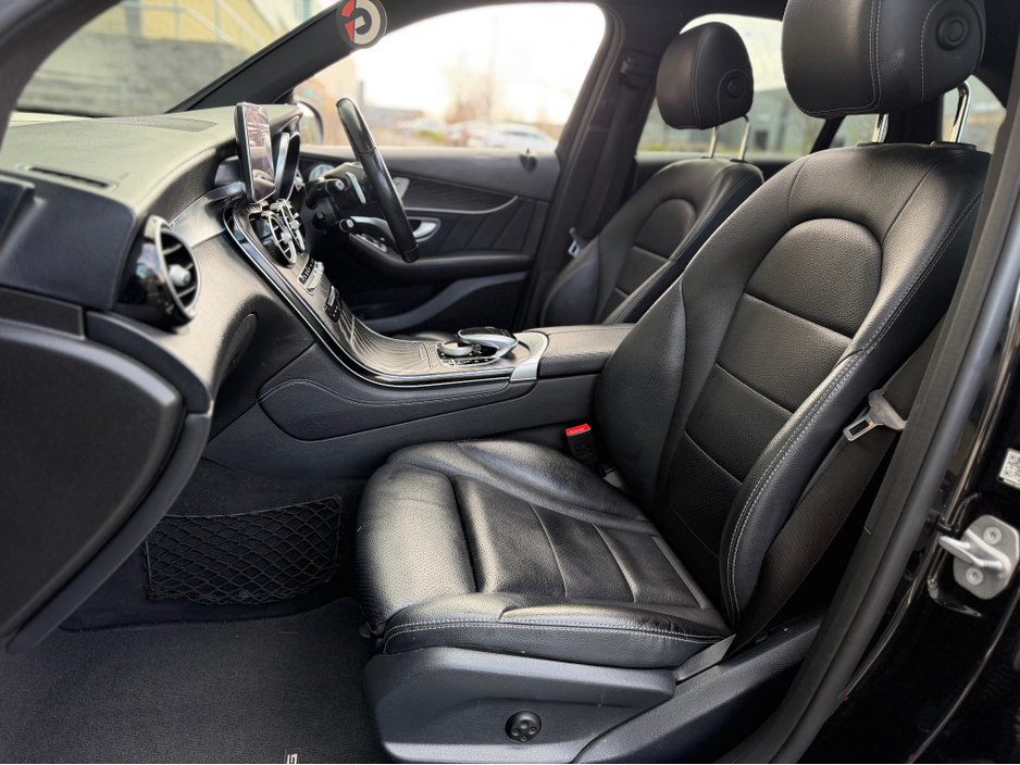 2018 Mercedes-Benz GLC Class - image 24