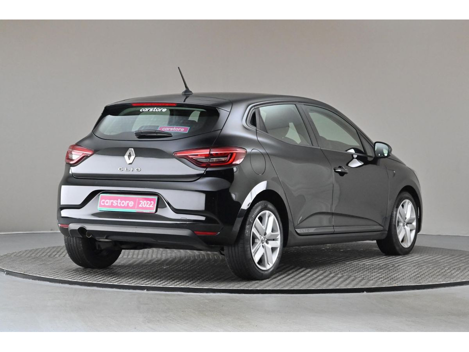 2022 Renault Clio - image 9