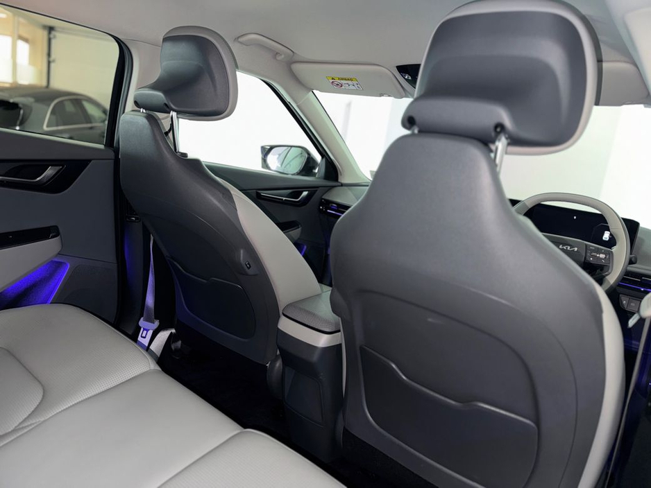 2025 Kia EV6 - image 6