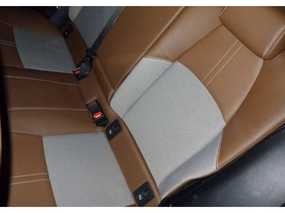 2019 Toyota Corolla - image 7