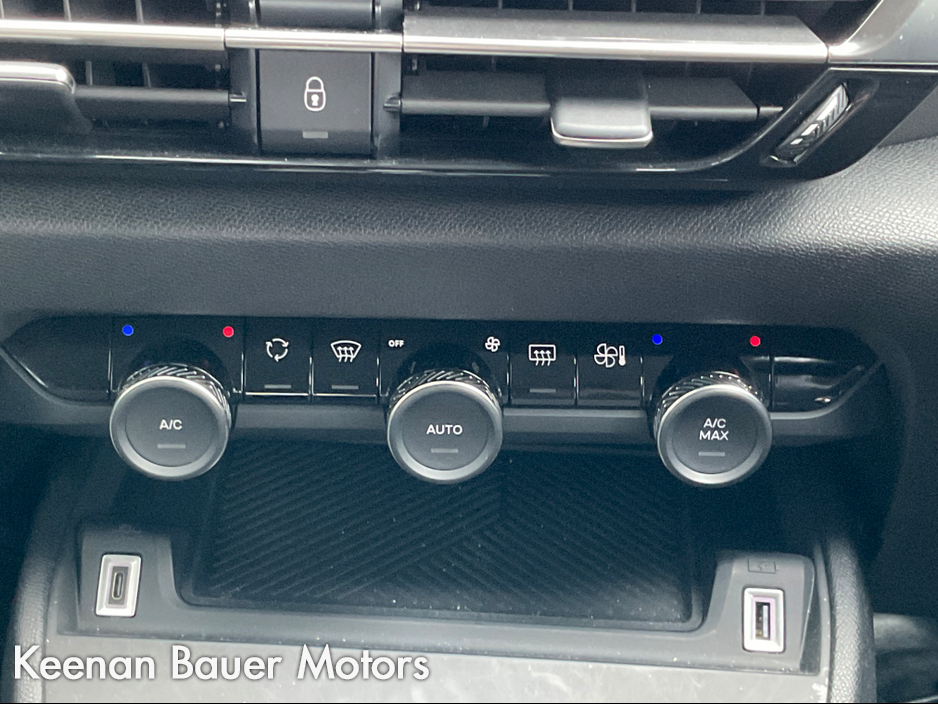 2025 Citroen C4X - image 14