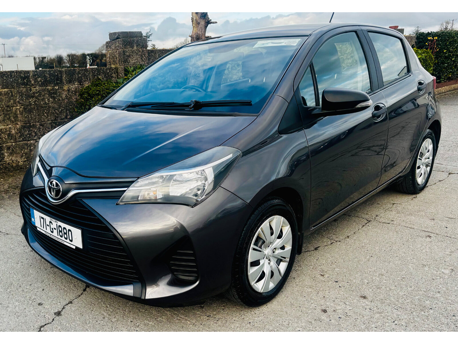 2017 Toyota Yaris 1.0 VVT-i 3Dr Terra €12,500
