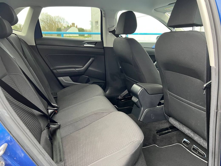 2018 Volkswagen Polo - image 8