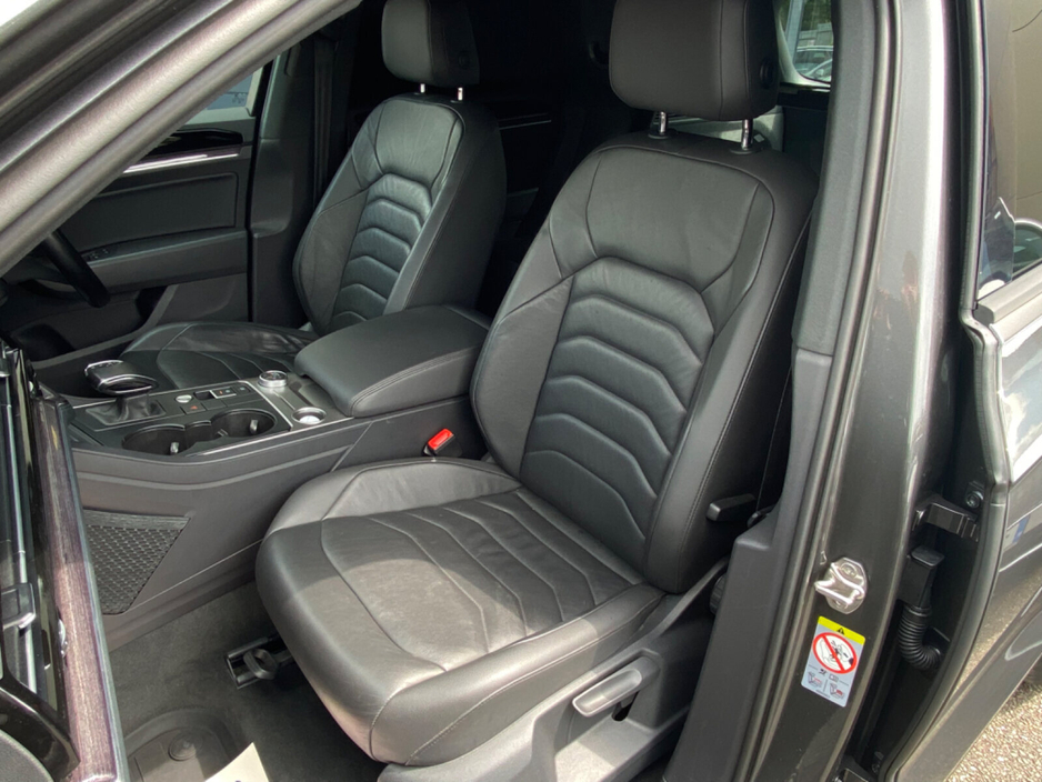 2021 Volkswagen Touareg  €38,170