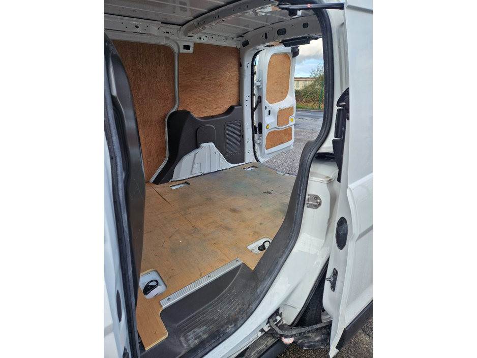 2021 Ford Transit Connect - image 12