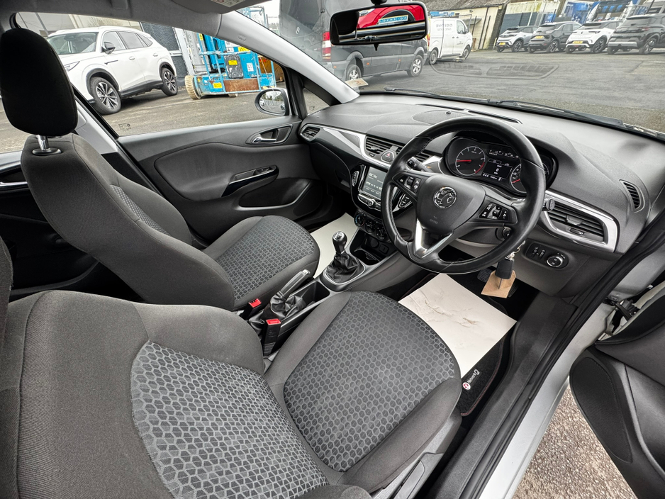 2017 Opel Corsa - image 11