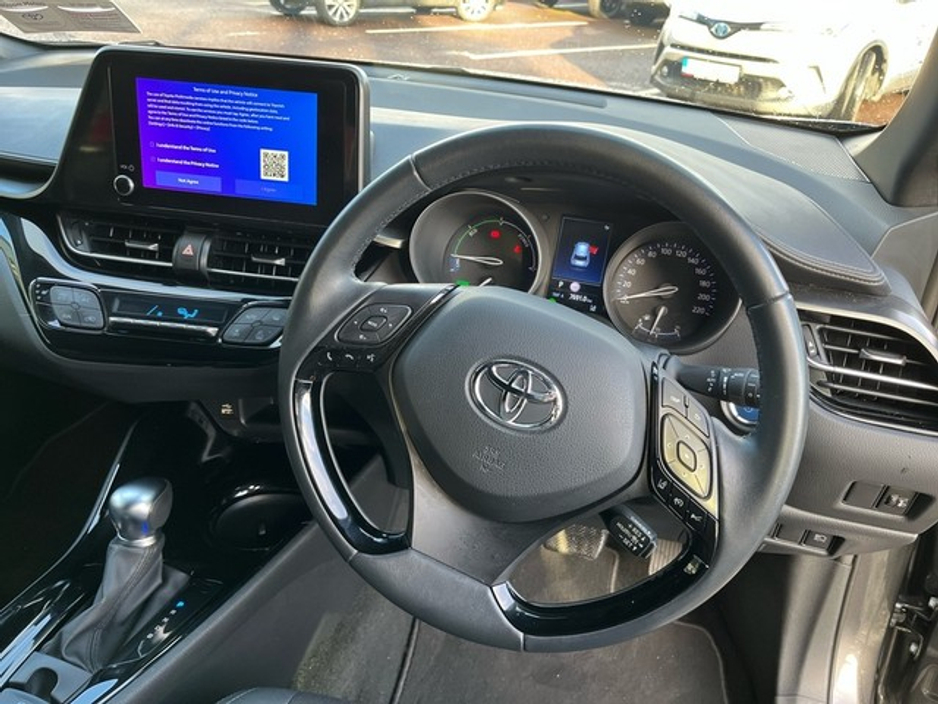 2024 Toyota C-HR FRESH SELECTION OF TRADE-INSC-HR HYBRID SPORT BI-TONE €34,500