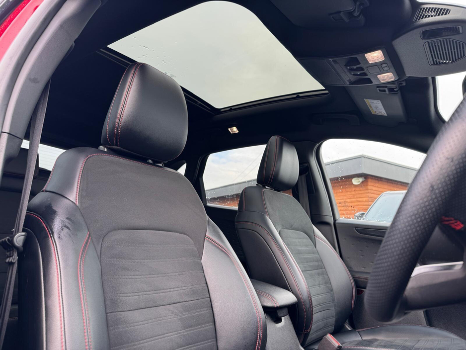 2020 Ford Kuga - image 7