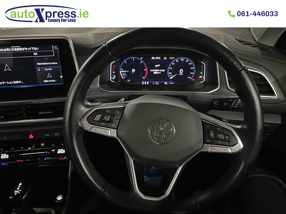 2023 Volkswagen T-Roc - image 8