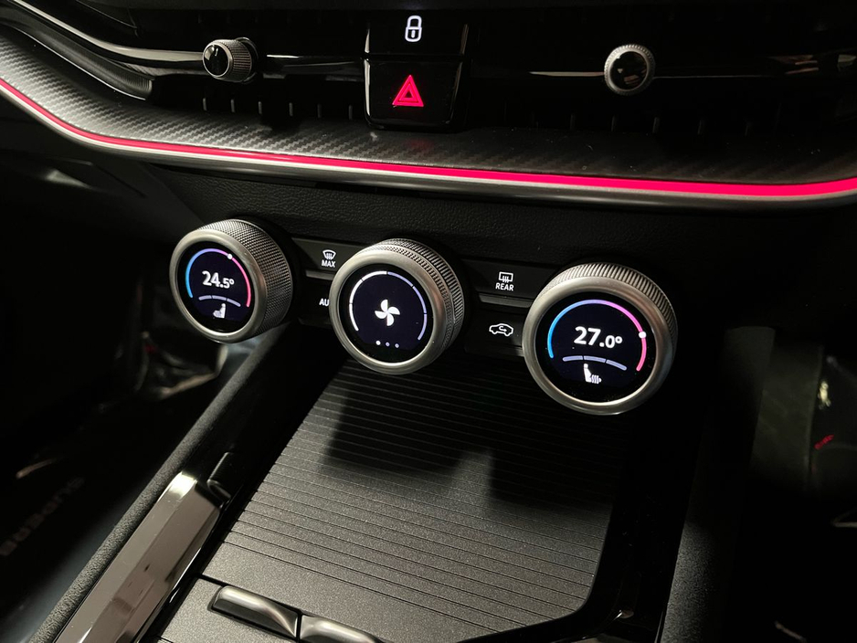 2025 Skoda Superb Sportline DSG 2.0TDI 150BHP - Reversing Camera - Ambient Lighting - Climate Control - Electric Heated Memory Seats - Keyless Start - Apple CarPlay/Android Auto €53,950