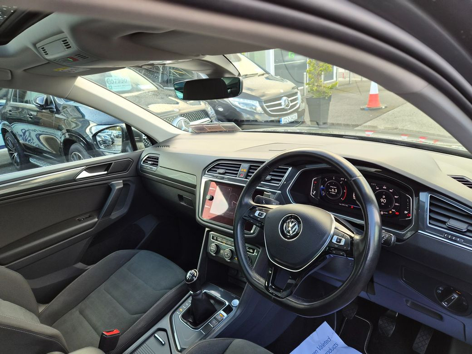 2019 Volkswagen Tiguan - image 7