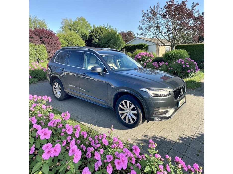 2016 Volvo XC90 - image 2