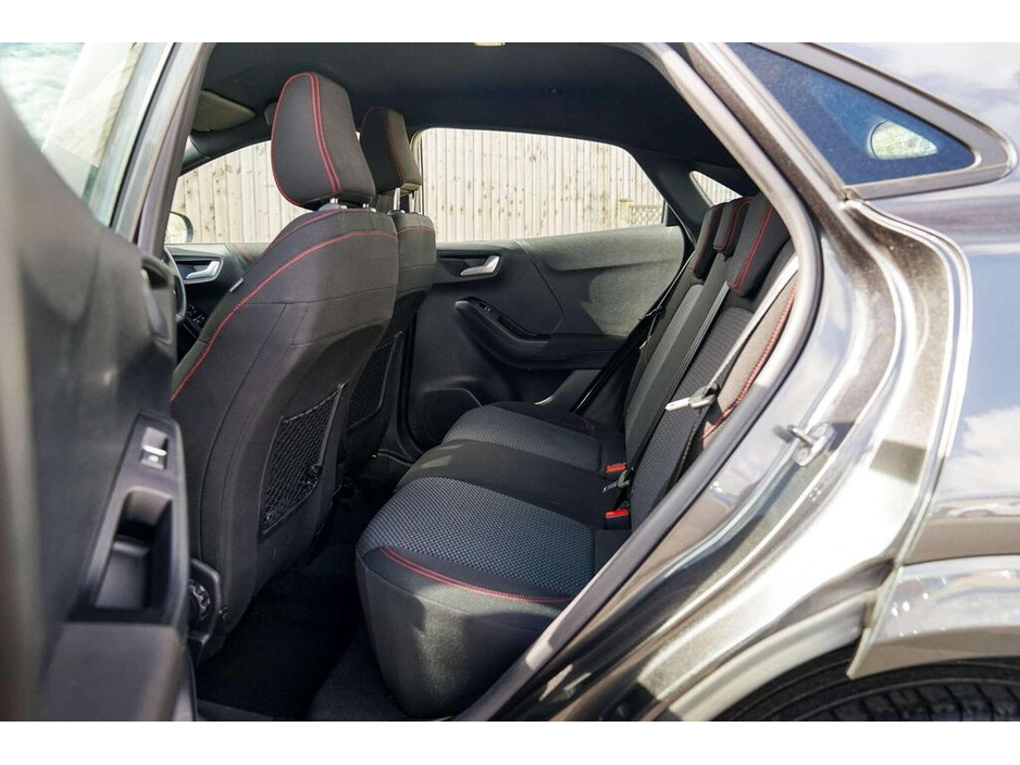 2021 Ford Puma - image 5