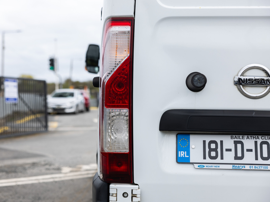 2018 Nissan NV400 - image 10