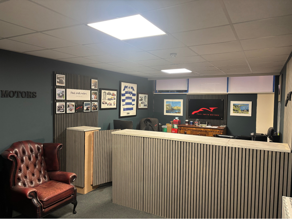 2015 Toyota Yaris - image 2