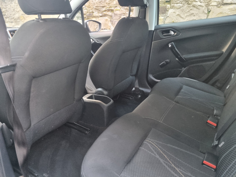 2013 Peugeot 208 1.2 VTI 82 bhp Active €3,750