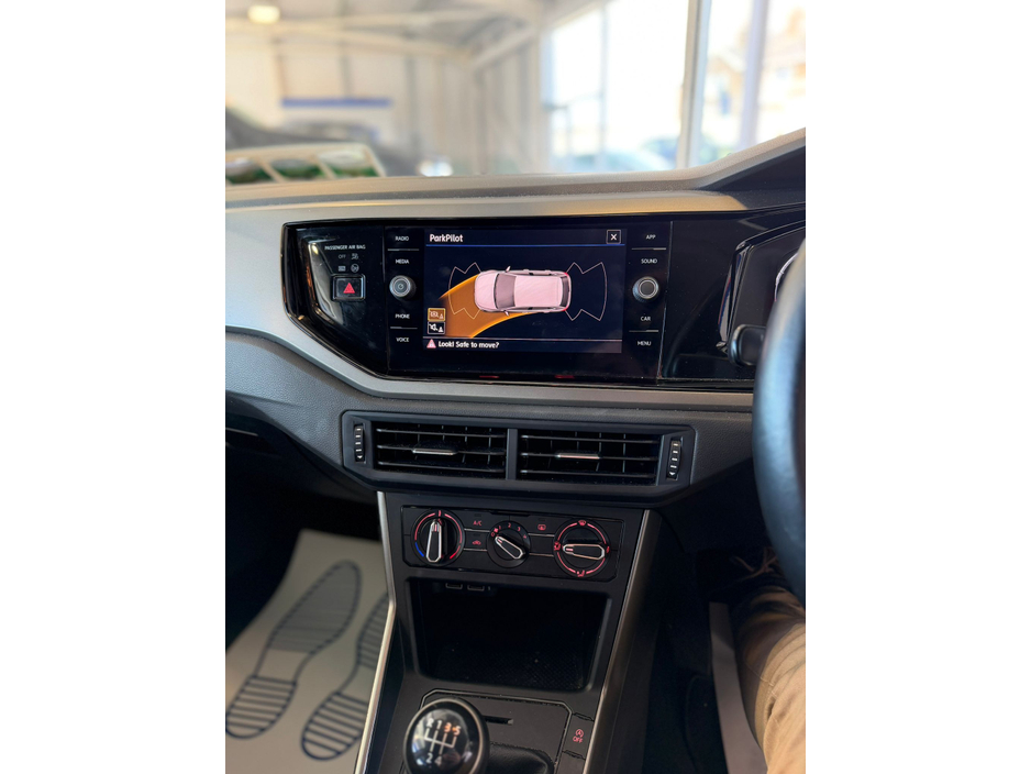 2019 Volkswagen Polo - image 13