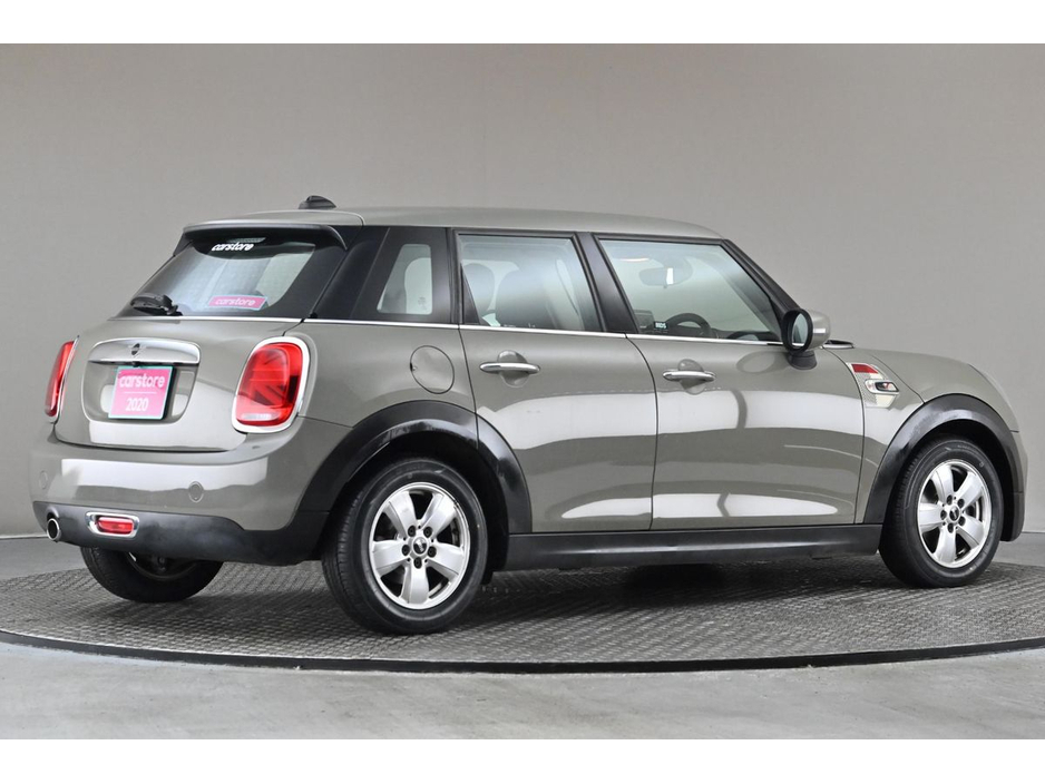 2020 MINI Hatch - image 10