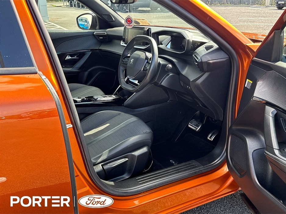 2023 Peugeot 2008 - image 13