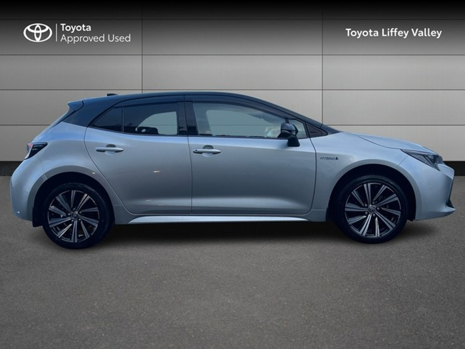 2020 Toyota Corolla - image 3