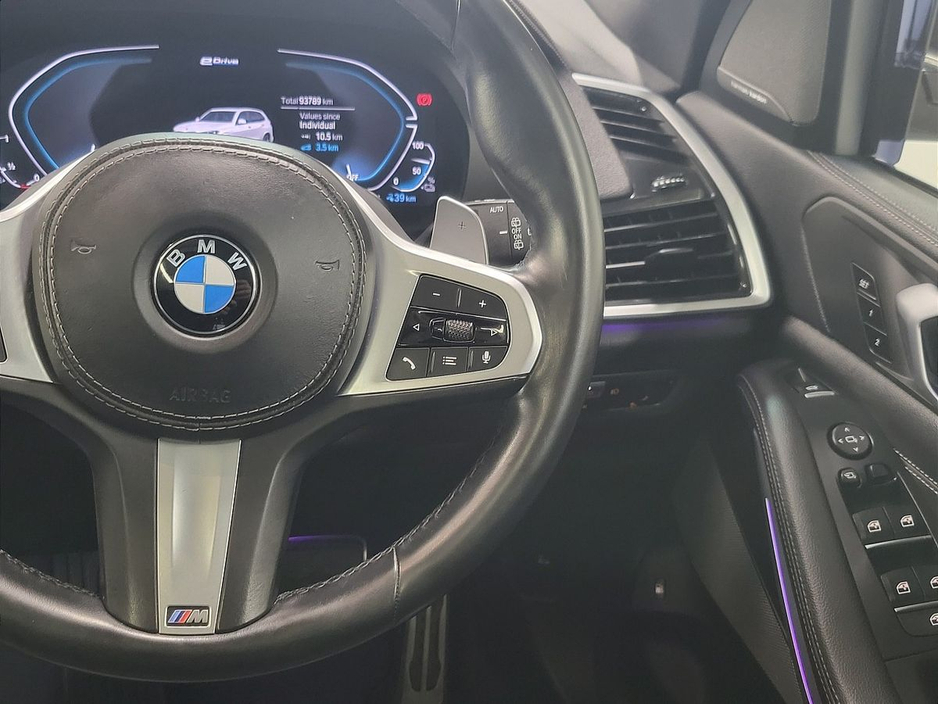 2021 BMW X5 - image 18