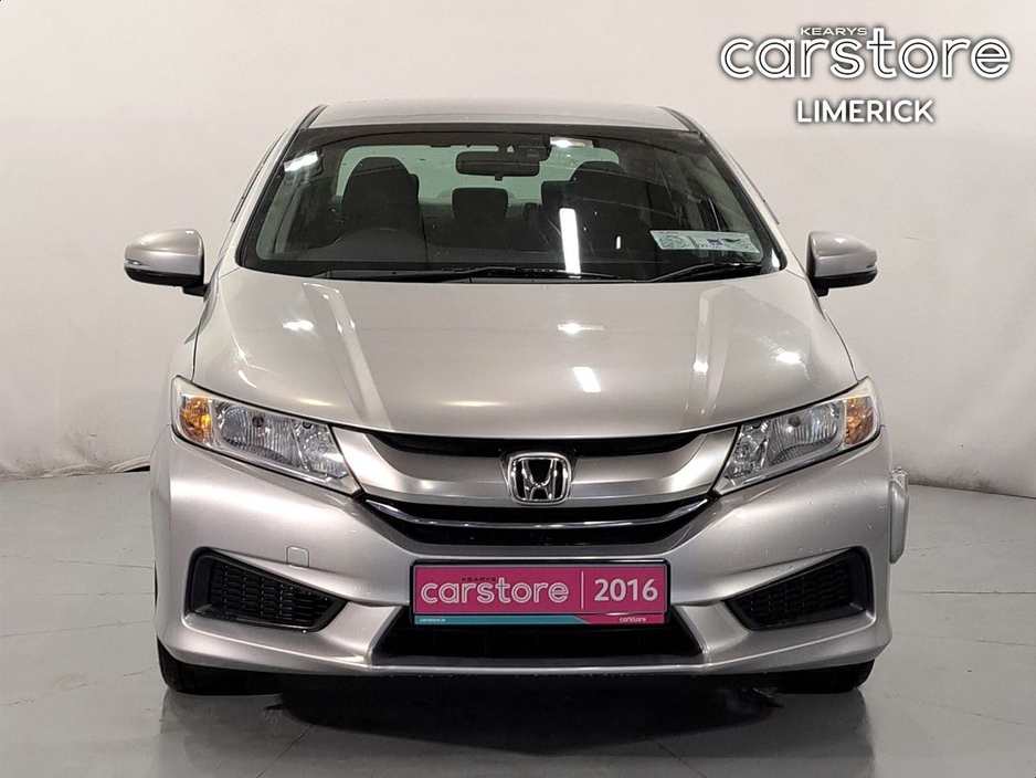 2016 Honda Grace - image 8