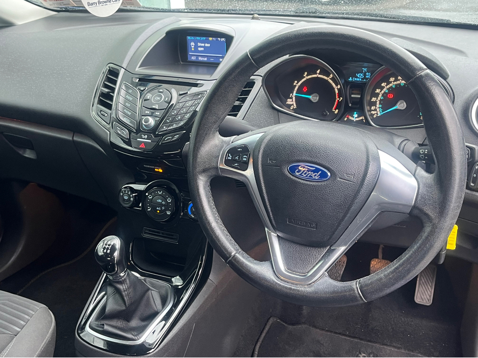 2016 Ford Fiesta 1.25 ZETEC 82PS 3DR €9,500