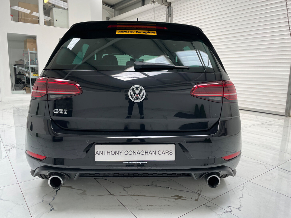 2019 Volkswagen Golf - image 4