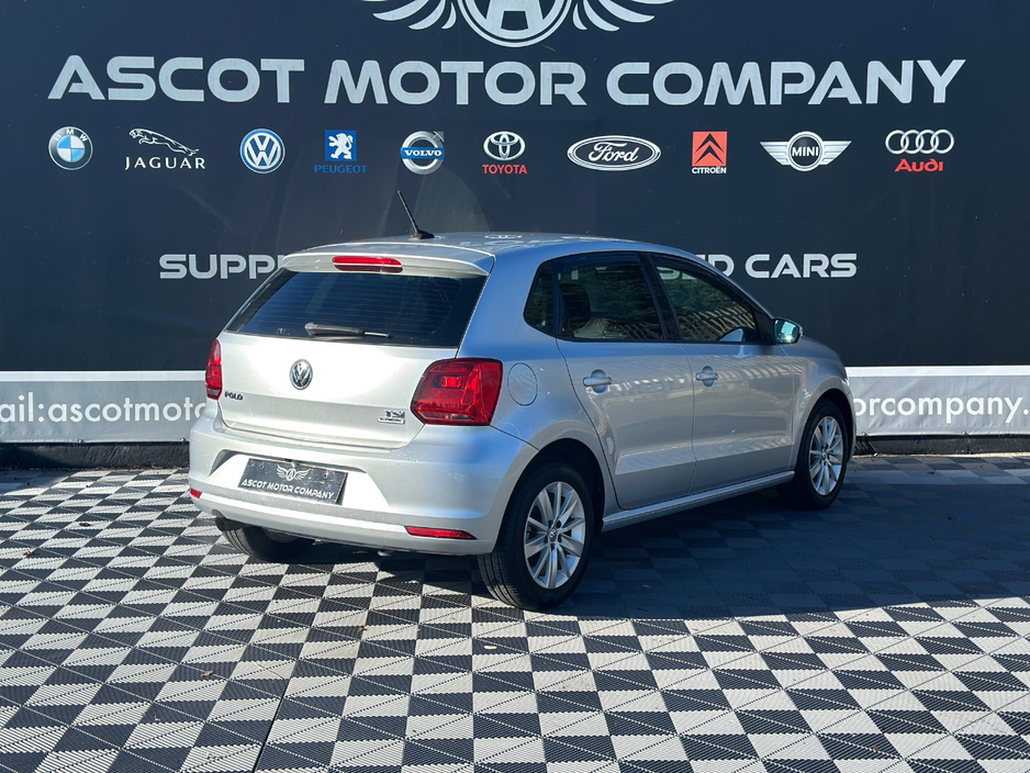 2015 Volkswagen Polo - image 7