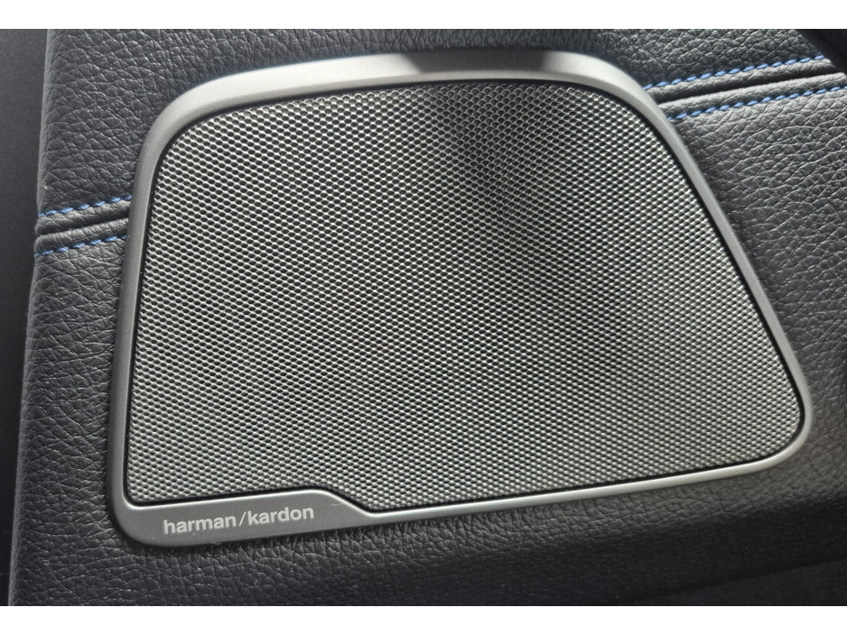 2018 BMW 5 Series - image 15