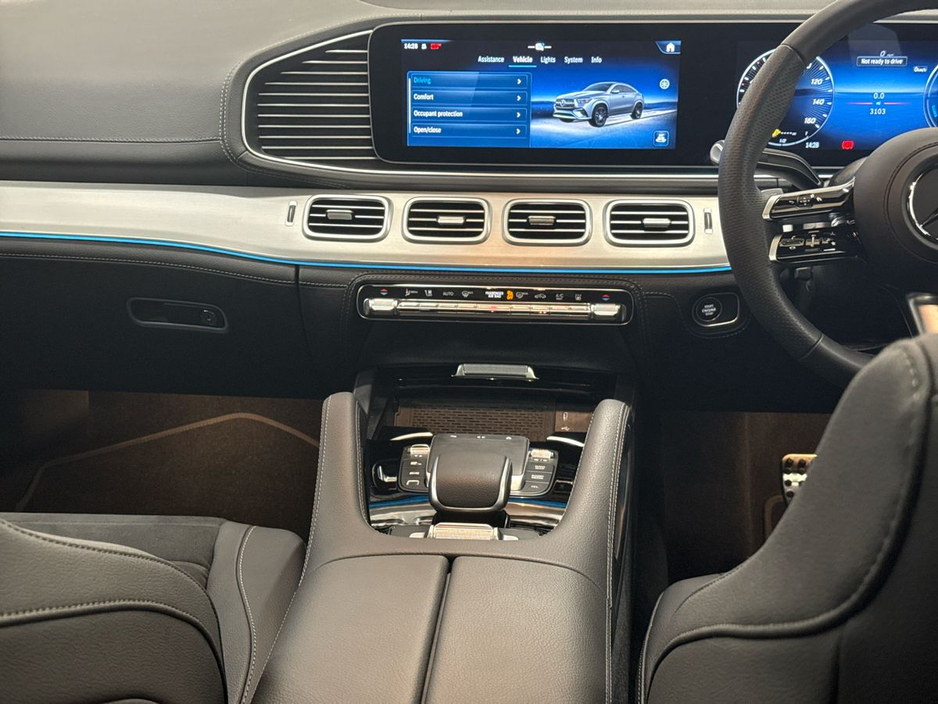 2025 Mercedes-Benz GLE Class - image 11