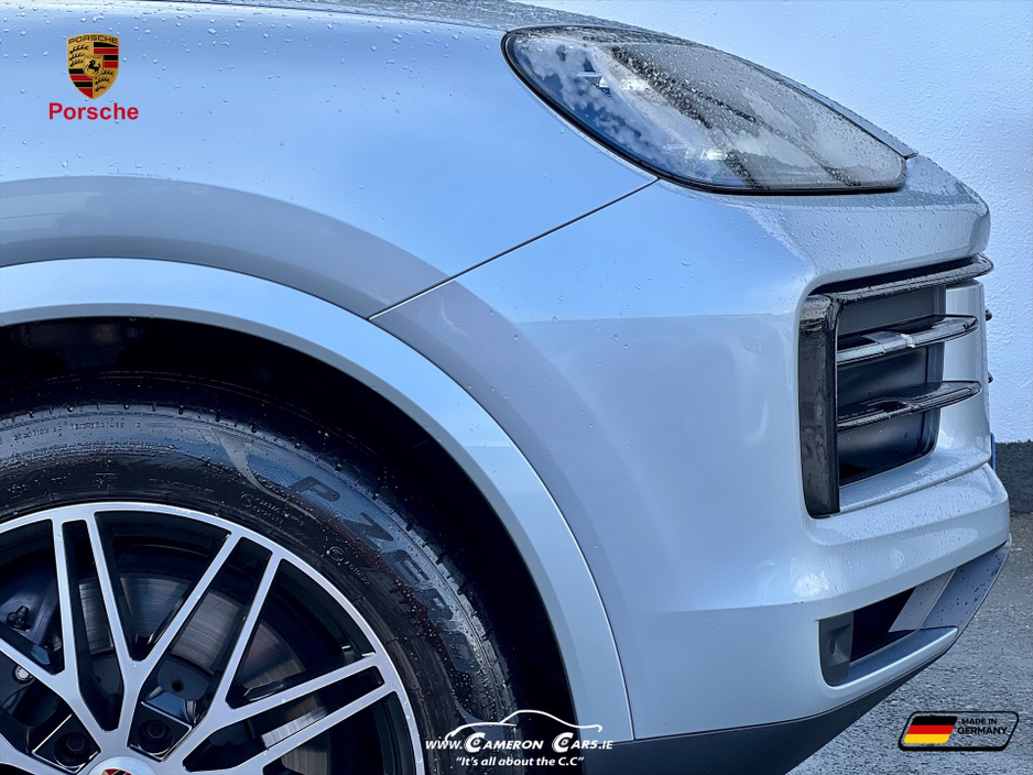 2024 Porsche Cayenne - image 10