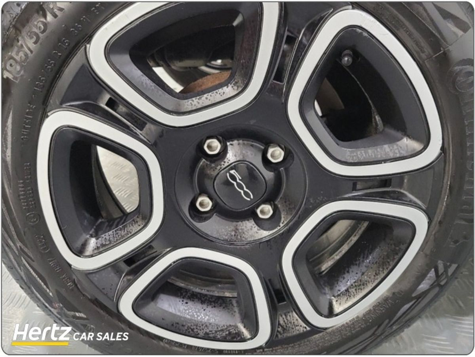 2023 Fiat 500 - image 11