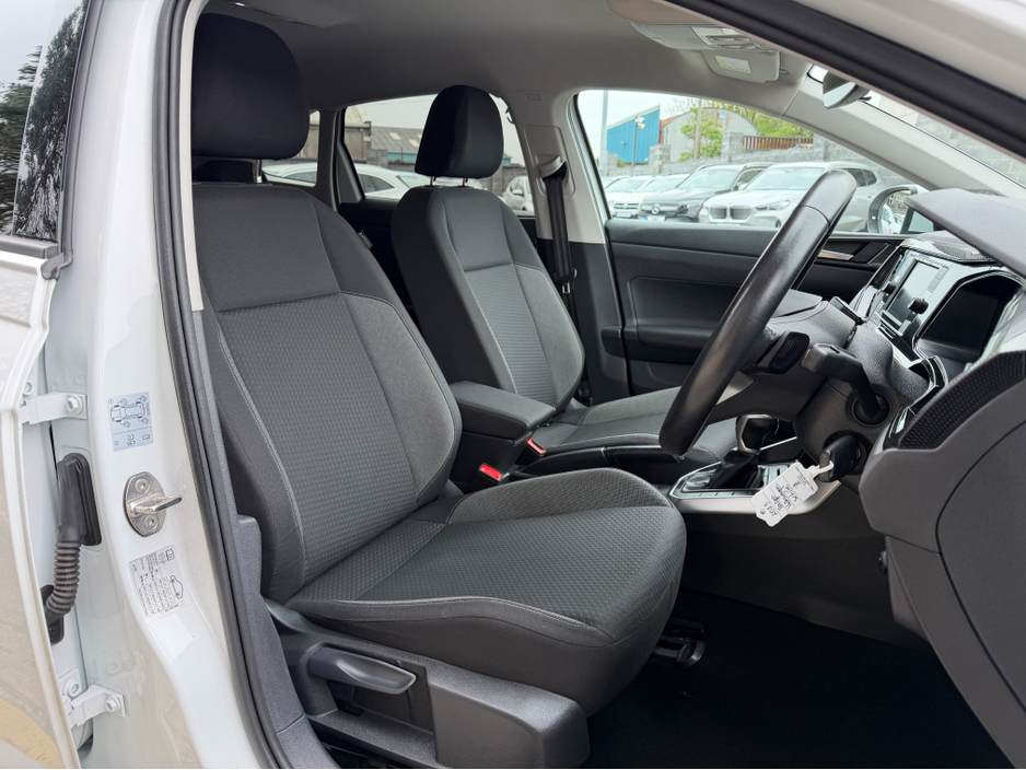 2023 Volkswagen Taigo - image 13