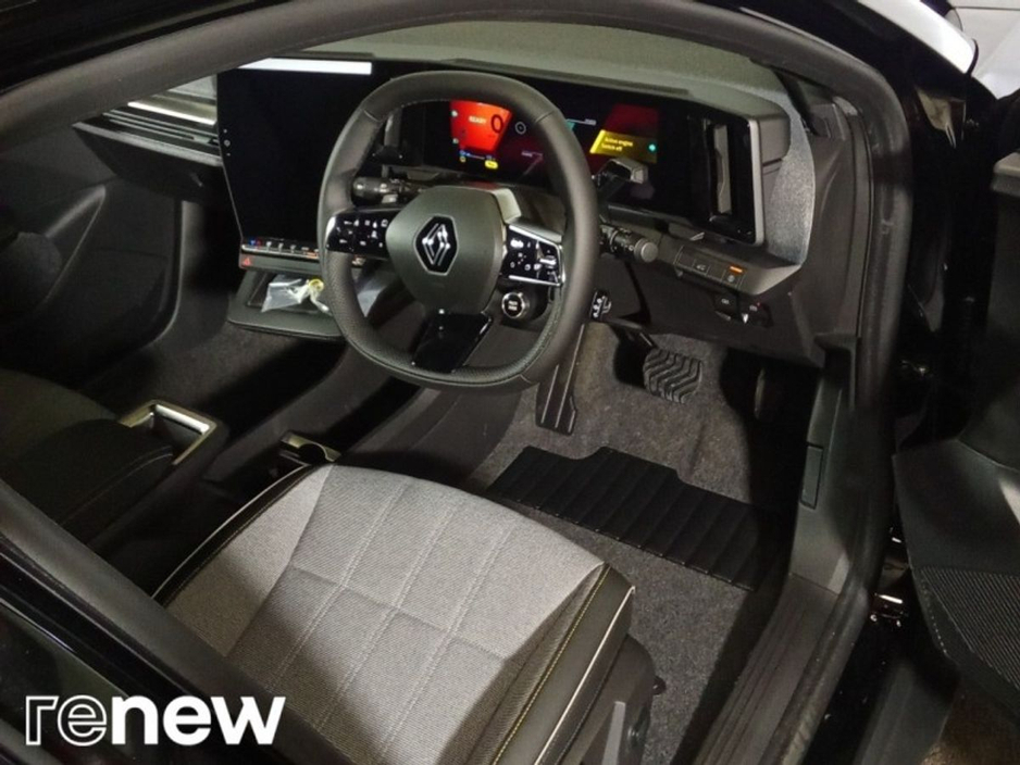 2025 Renault Scenic techno 87kWh 220hp €45,950