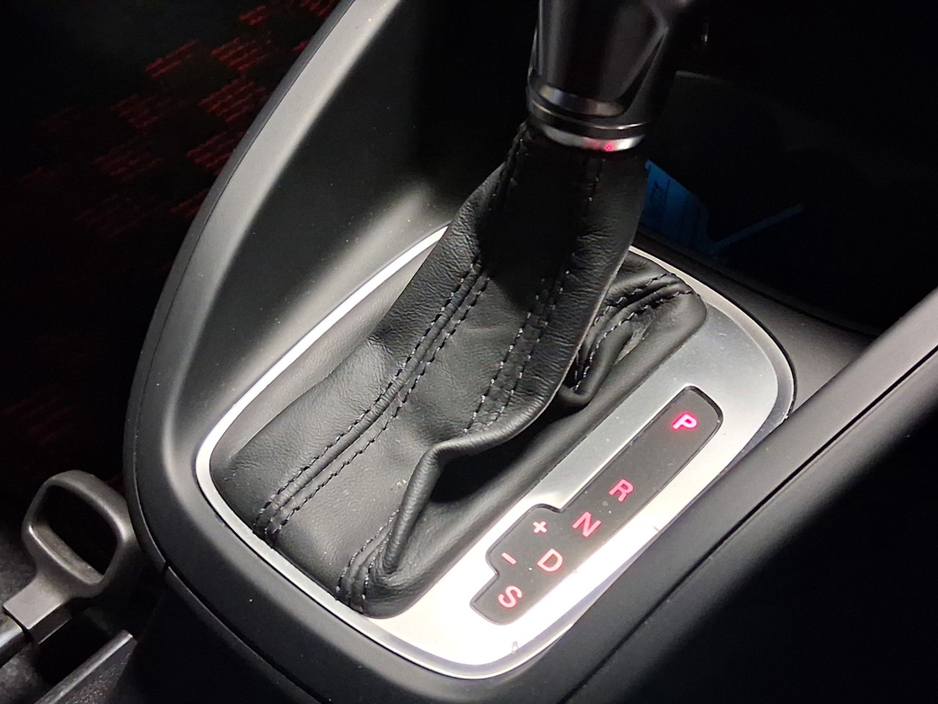 2014 Audi A1 - image 12