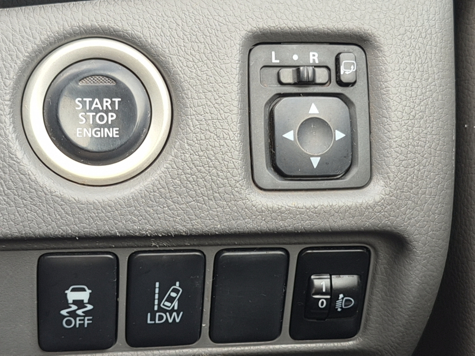 2017 Mitsubishi L200 - image 21