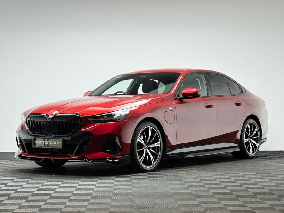 2024 BMW 5 Series - image 3