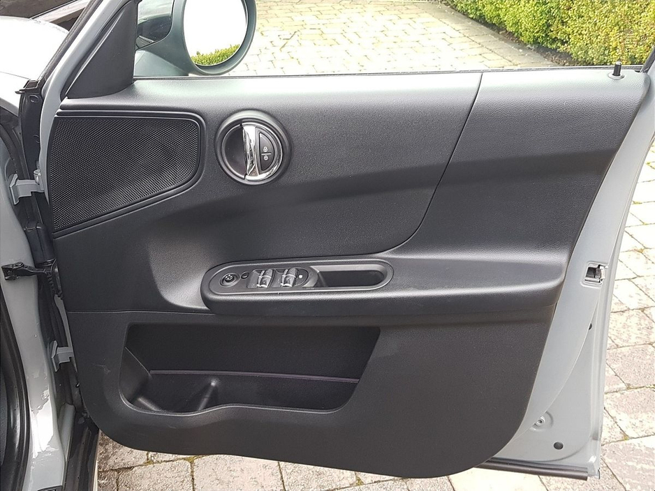 2018 MINI Countryman - image 21