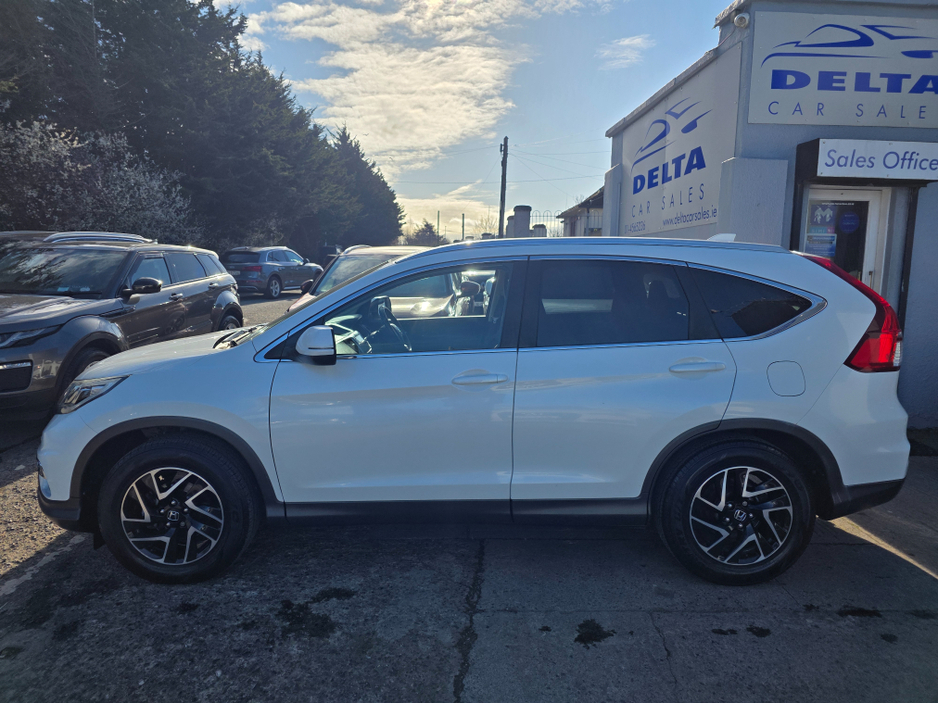 2017 Honda CR-V - image 3