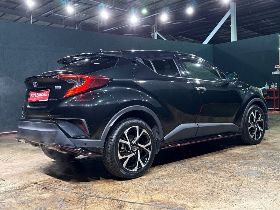 2019 Toyota C-HR G BRUNO MODE PACKAGE - HYBRID - PUSH BUTTON START - BLACK & BROWN HALF LEATHER - FRONT BODYKIT - REVERSE CAMERA - LEATHER STERRING WHEEL €21,950